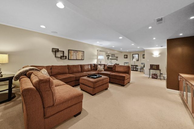 1709 Chandana Trail, Valparaiso, IN 46383