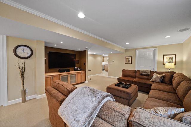 1709 Chandana Trail, Valparaiso, IN 46383