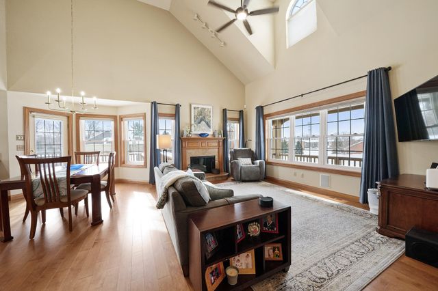 1709 Chandana Trail, Valparaiso, IN 46383