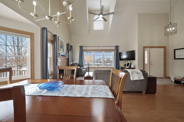 1709 Chandana Trail, Valparaiso, IN 46383