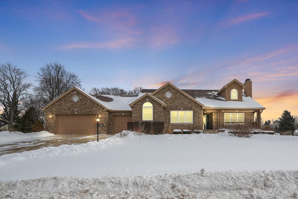 1709 Chandana Trail, Valparaiso, IN 46383