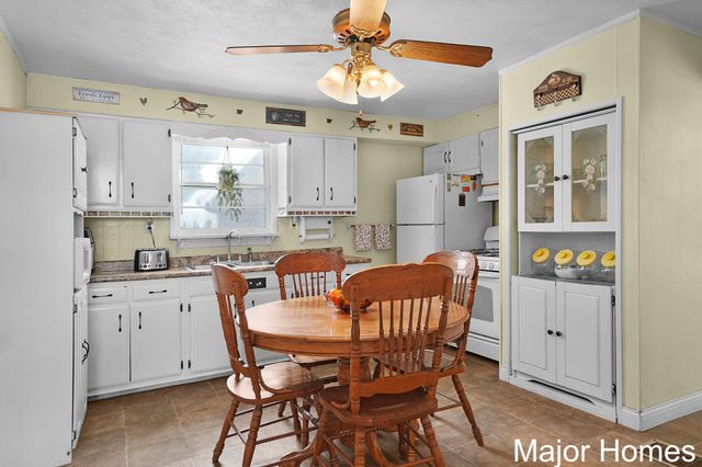 629 Harlan Avenue NE, Grand Rapids, MI 49503