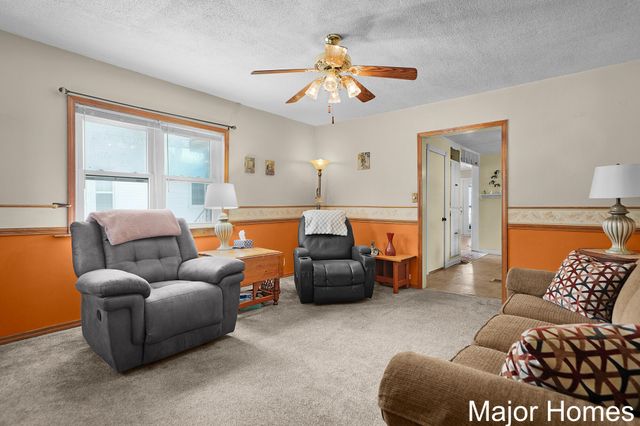 629 Harlan Avenue NE, Grand Rapids, MI 49503