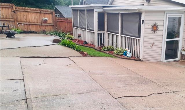 629 Harlan Avenue NE, Grand Rapids, MI 49503