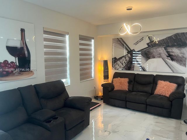 11501 NW 89th St 102, Doral, FL 33178