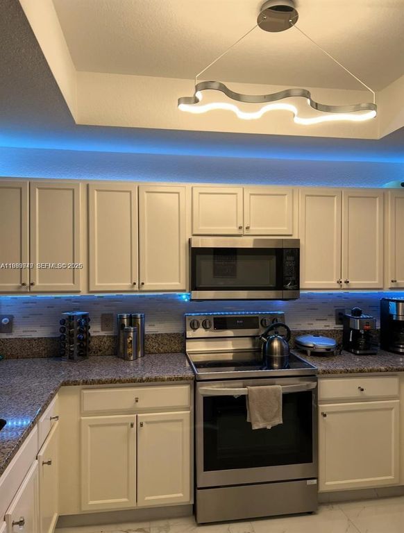 11501 NW 89th St 102, Doral, FL 33178