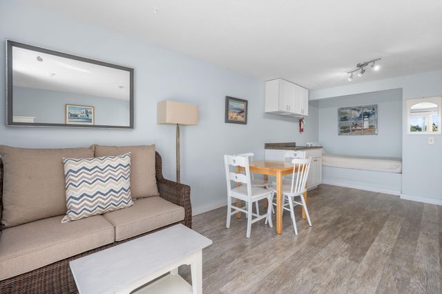 132 Shore Road 7, North Truro, MA 02652