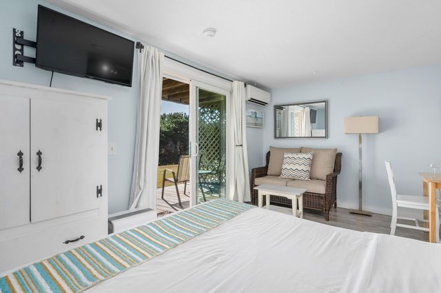 132 Shore Road 7, North Truro, MA 02652