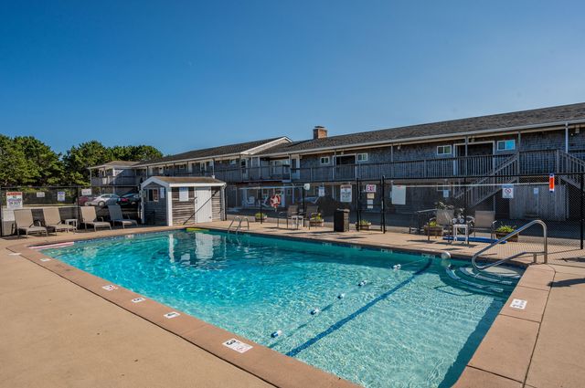 132 Shore Road 7, North Truro, MA 02652