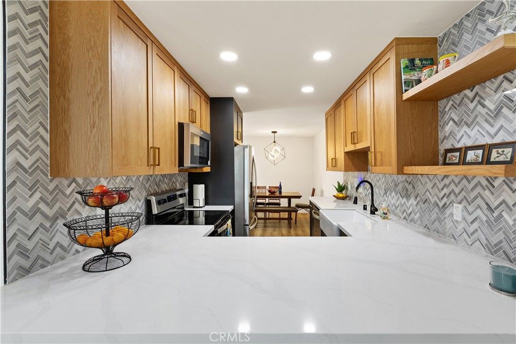 4156 Camino Lita, San Diego, CA 92122 — photo 2