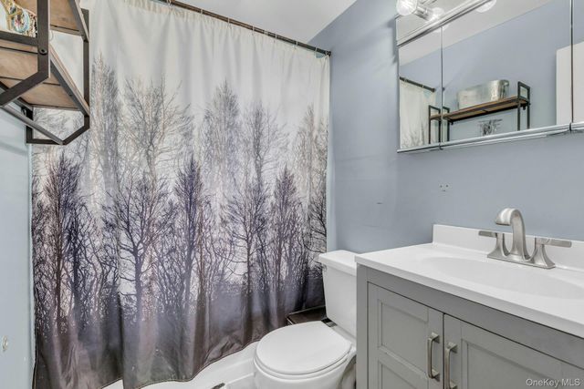 29 Edgewater Avenue, Bayport, NY 11705