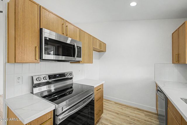 3033 W TONOPAH Drive, Phoenix, AZ 85027
