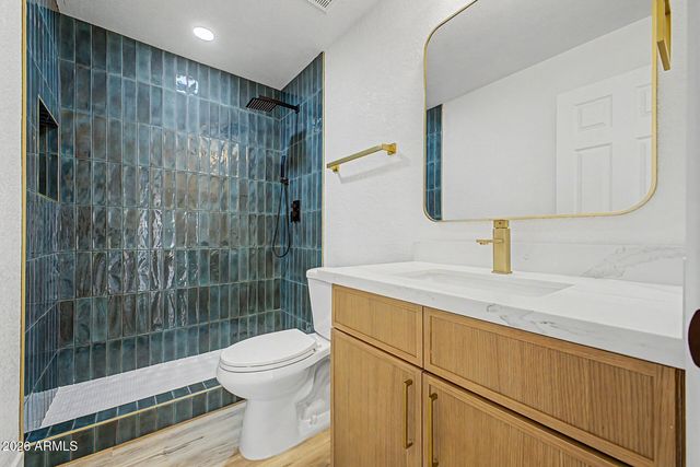 3033 W TONOPAH Drive, Phoenix, AZ 85027