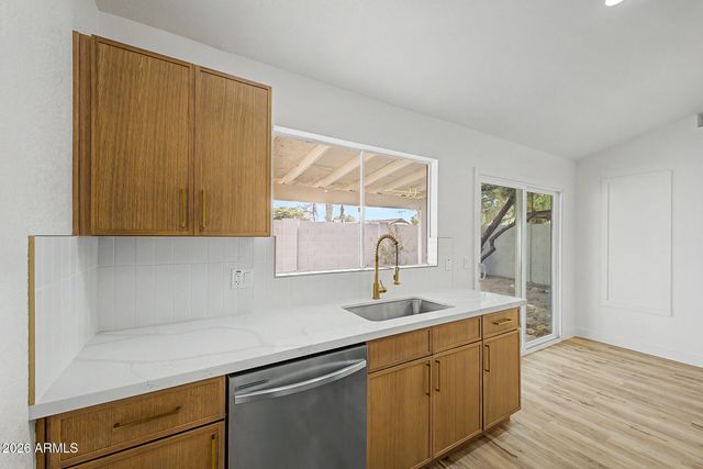3033 W TONOPAH Drive, Phoenix, AZ 85027
