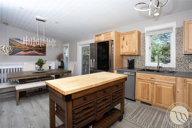 3203 40th Street West, Billings, MT 59106
