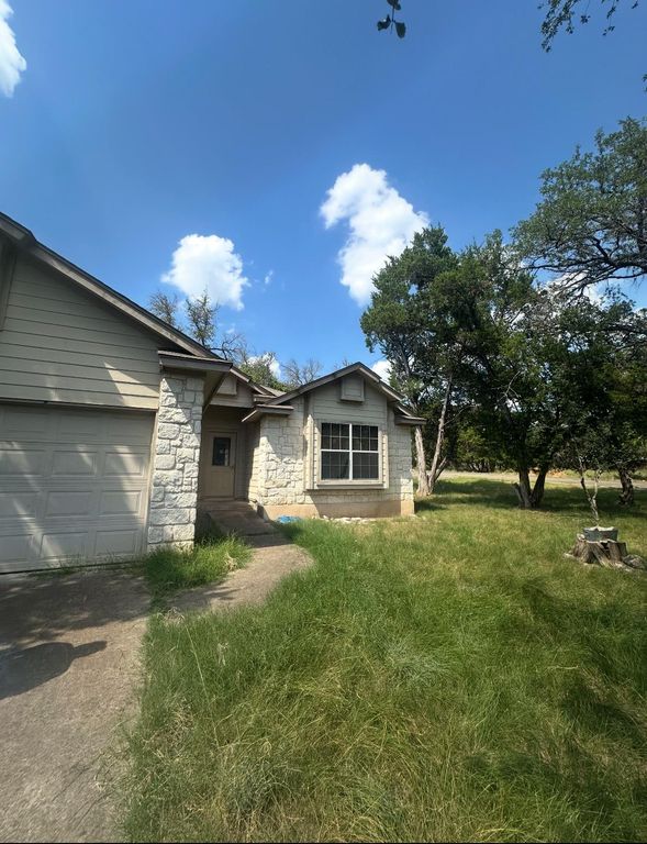 18631 CHAMPIONS CIR, Point Venture, TX 78645