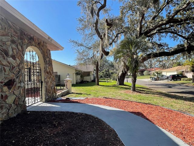 8910 ELM LEAF COURT, Port Richey, FL 34668