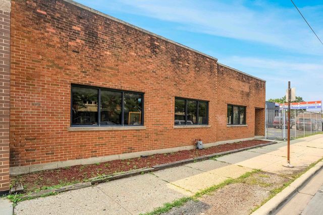 4511 W BELMONT Avenue, Chicago, IL 60641