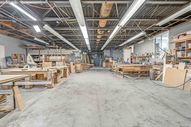 4511 W BELMONT Avenue, Chicago, IL 60641