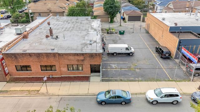 4511 W BELMONT Avenue, Chicago, IL 60641