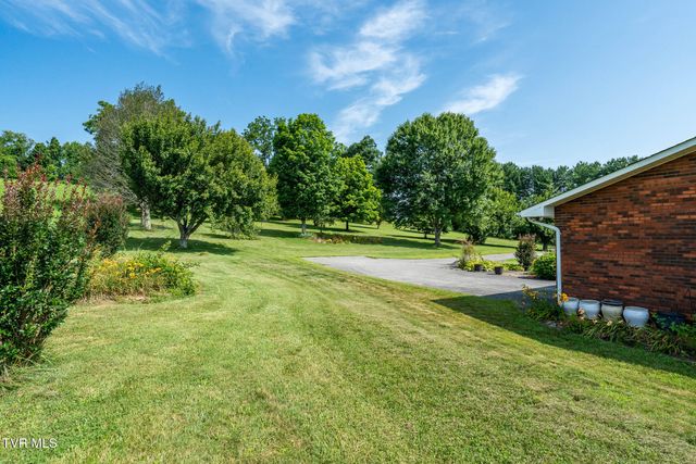 2743 Carroll Creek Road, Gray, TN 37615