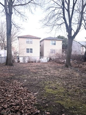 16 Seymour Ave, Newark City, NJ 07108