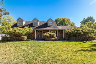 5605 Woodwind Drive, Bloomfield Hills, MI 48301