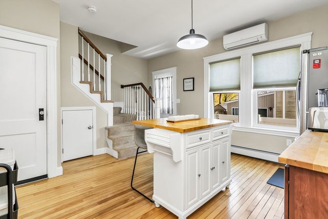 19 Forest St, Haverhill, MA 01832
