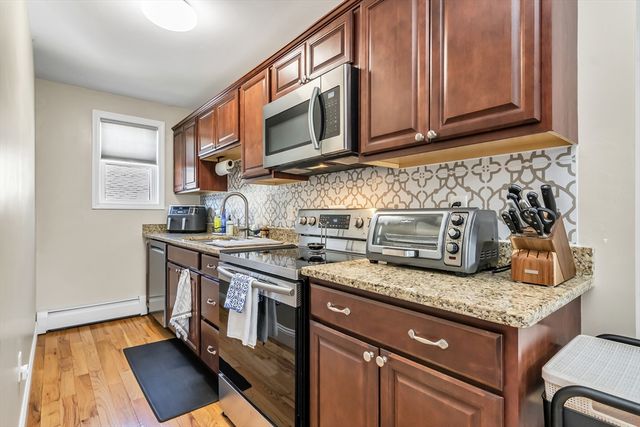19 Forest St, Haverhill, MA 01832