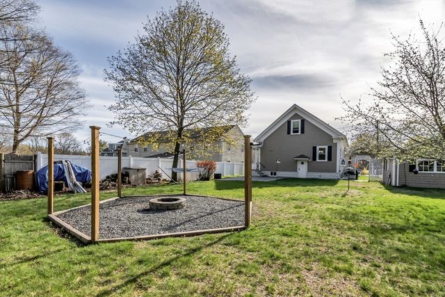 19 Forest St, Haverhill, MA 01832