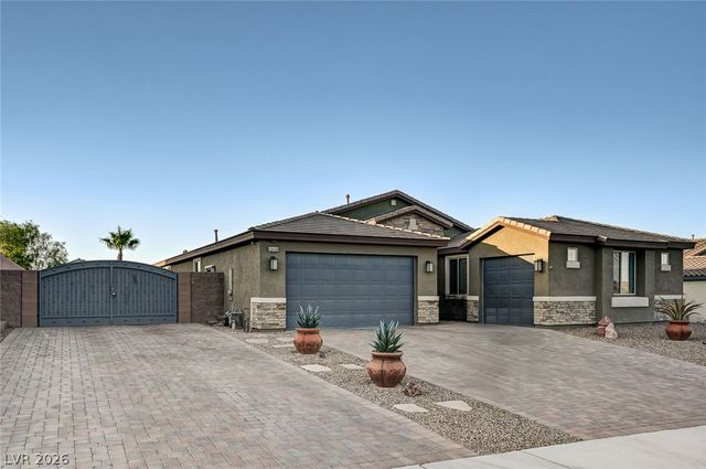10430 West Amulet Ridge Court, Las Vegas, NV 89149