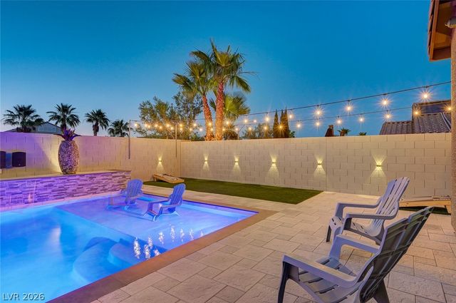 10430 West Amulet Ridge Court, Las Vegas, NV 89149