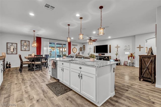 10430 West Amulet Ridge Court, Las Vegas, NV 89149