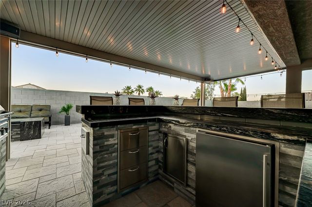 10430 West Amulet Ridge Court, Las Vegas, NV 89149