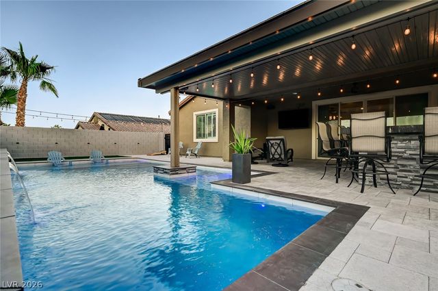10430 West Amulet Ridge Court, Las Vegas, NV 89149