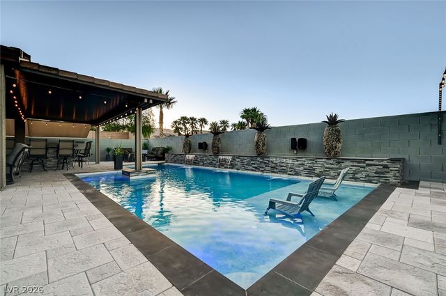 10430 West Amulet Ridge Court, Las Vegas, NV 89149