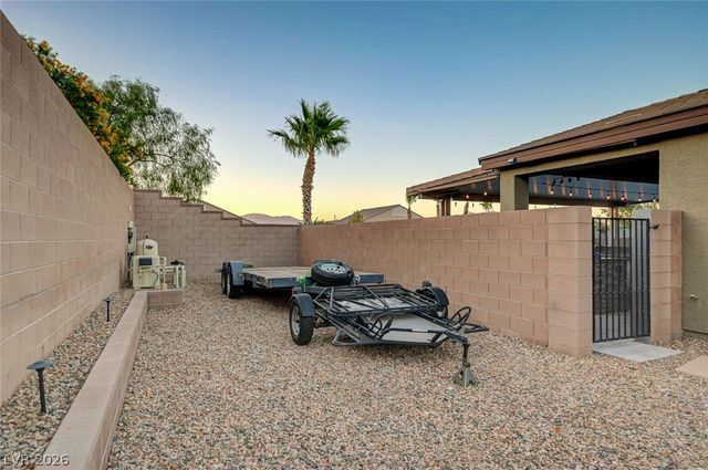 10430 West Amulet Ridge Court, Las Vegas, NV 89149