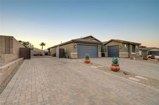10430 West Amulet Ridge Court, Las Vegas, NV 89149