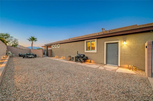 10430 West Amulet Ridge Court, Las Vegas, NV 89149