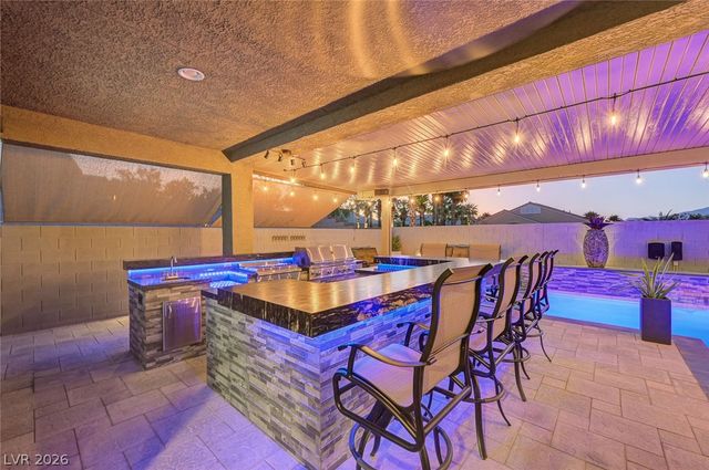 10430 West Amulet Ridge Court, Las Vegas, NV 89149