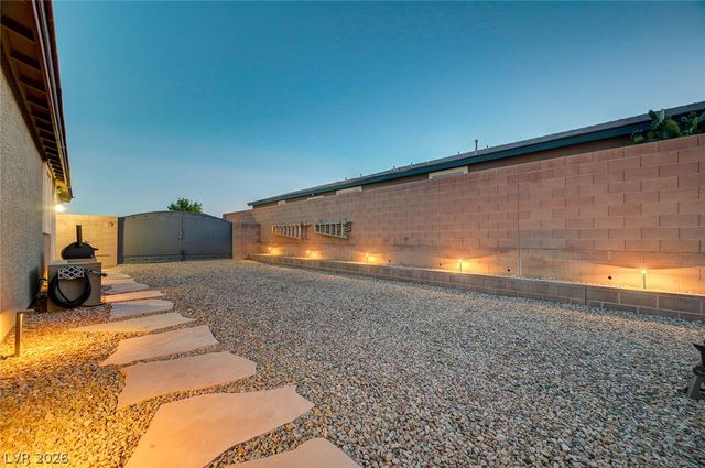 10430 West Amulet Ridge Court, Las Vegas, NV 89149