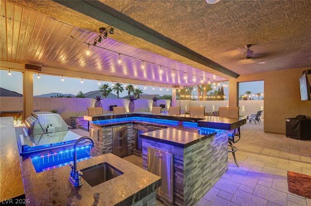 10430 West Amulet Ridge Court, Las Vegas, NV 89149
