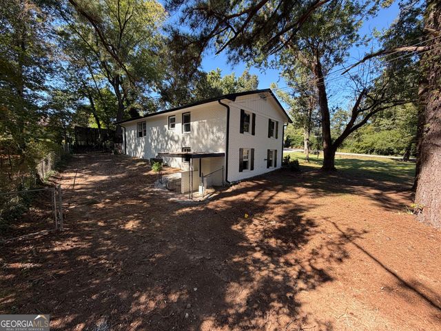 1617 W Kellogg Circle, Douglasville, GA 30134