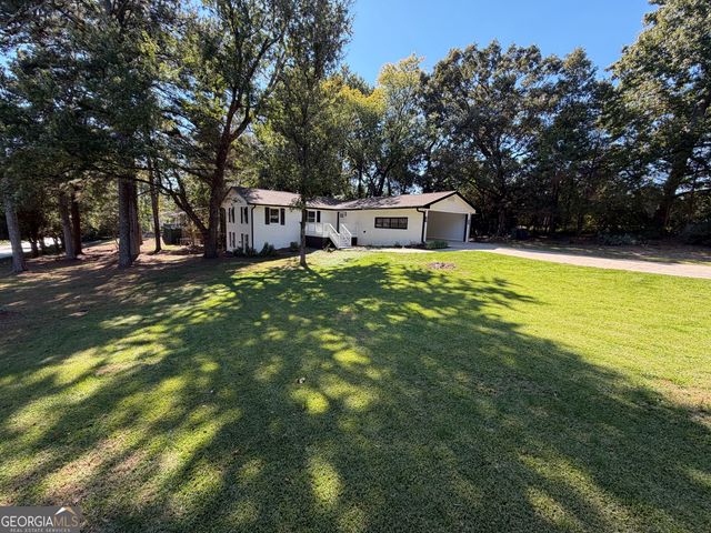 1617 W Kellogg Circle, Douglasville, GA 30134