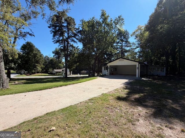 1617 W Kellogg Circle, Douglasville, GA 30134