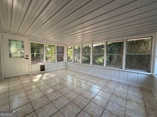 1617 W Kellogg Circle, Douglasville, GA 30134