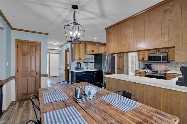 129 Stone Lake CT, Yorktown, VA 23693