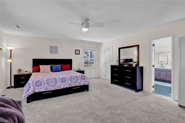 129 Stone Lake CT, Yorktown, VA 23693