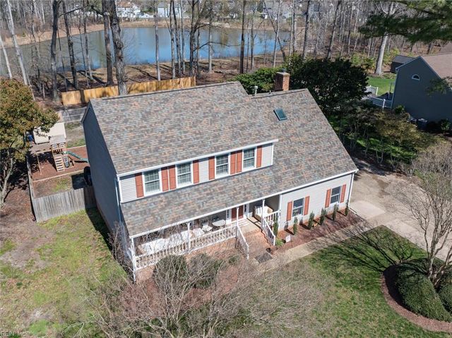 129 Stone Lake CT, Yorktown, VA 23693