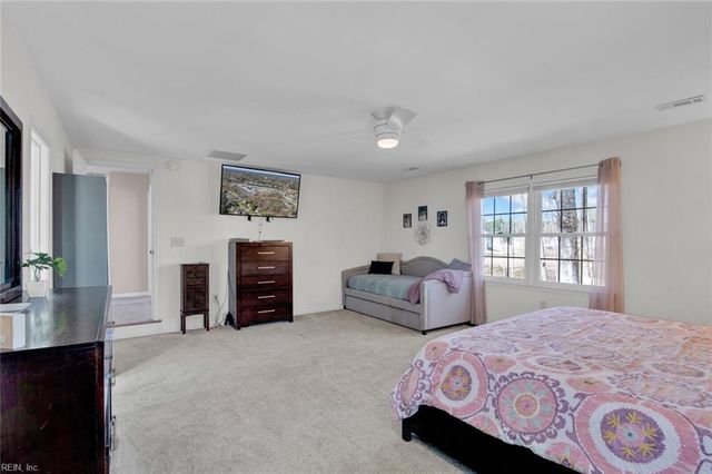 129 Stone Lake CT, Yorktown, VA 23693